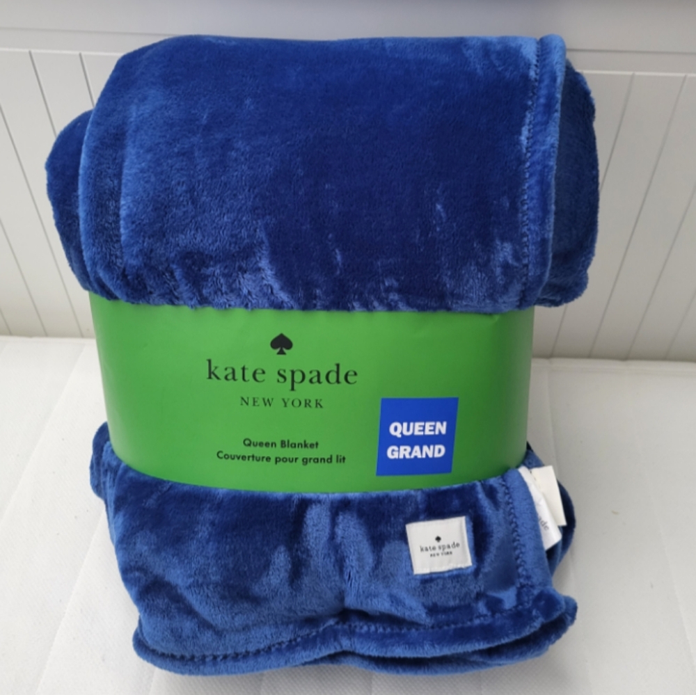 Kate Spade Plush Queen Blanket NWT